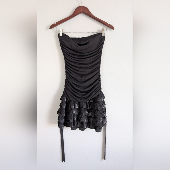 Vintage Y2K Lissa Paris Dress, Black Sleeveless Mini Bodycon w Ruffle Skirt - Picture 4 of 14